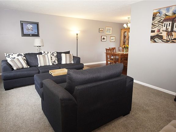 4th image of 28361 Gardenia Dr