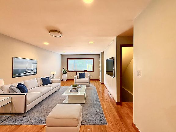 3rd image of 6542 Metropolitan Ave