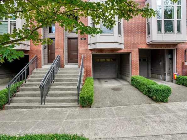 212 SW Pendleton St, Portland, OR 97239
