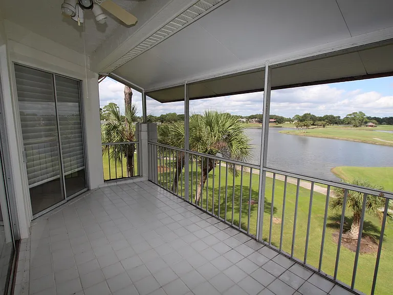 451 Hamptoncrest Cir #307 — Photo 15