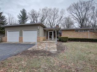 24 Greencroft Dr, Champaign, IL 61821