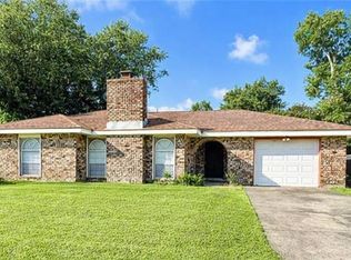 417 Moncla Ave, Belle Chasse, LA 70037