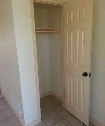 5th image of 9068 Telfair Ave #4