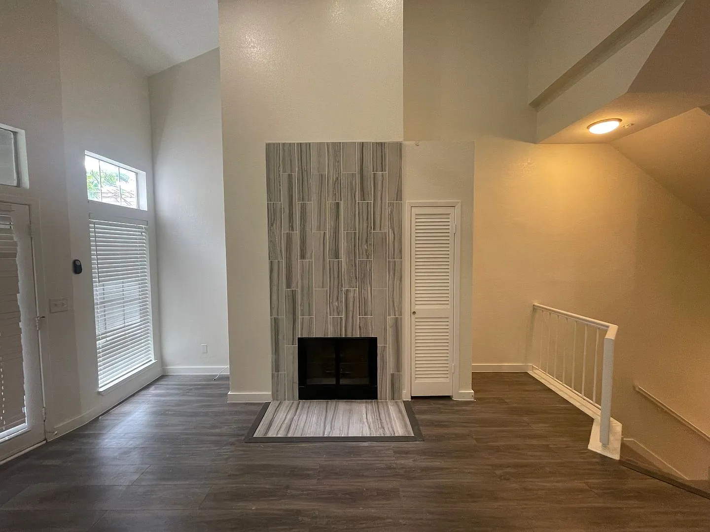 Ask about Move-In Special on this Split Level! — Photo 3