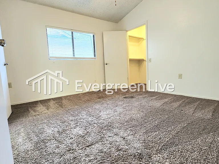 2252 Taos Ct — Photo 14