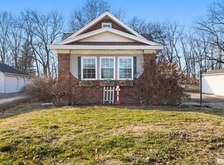 706 N Main St, Washington, IL 61571