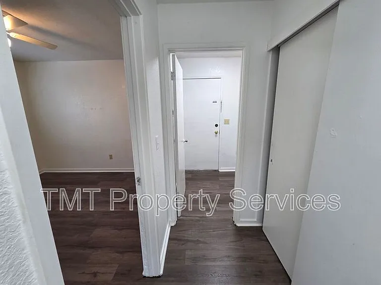 2234 Wall St — Photo 30