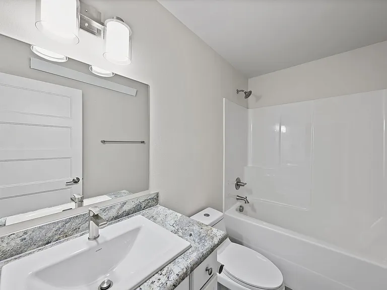 1621 SW Mulberry Pl #D304 — Photo 7