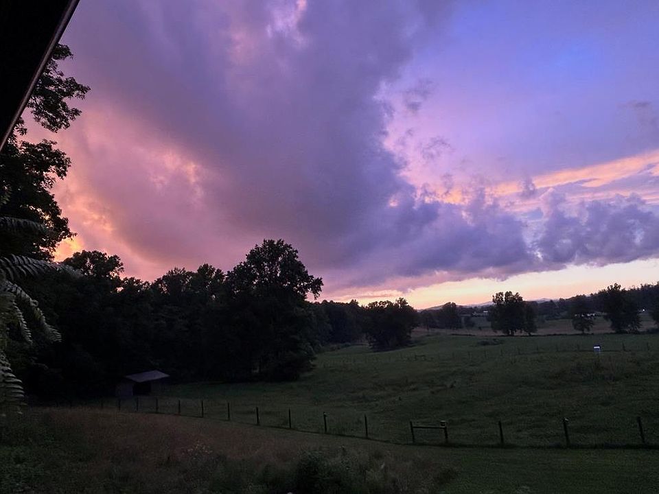 83rd image of 1218 Moody Rd