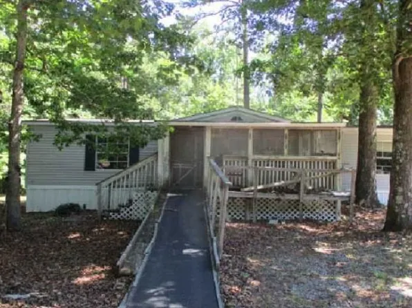 509 Twin Bridges Rd, Green Bay, VA 23942