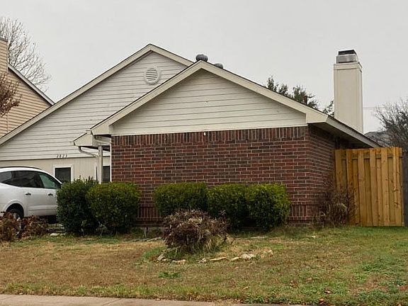 2nd image of 2823 Armstrong Dr