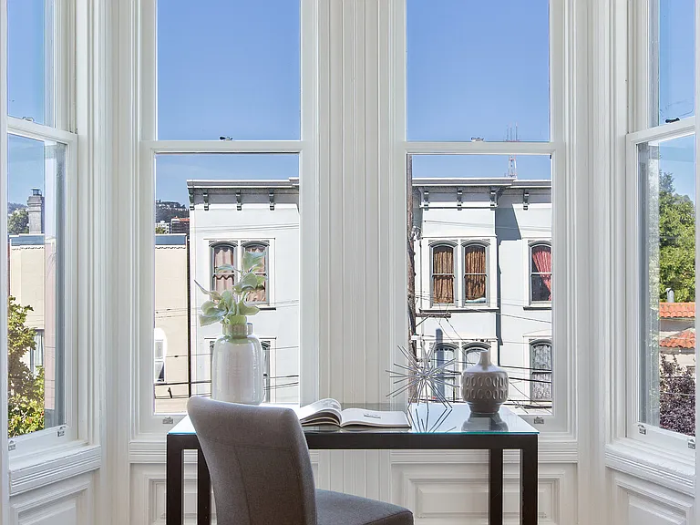 1329 S Van Ness Ave — Photo 25