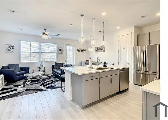 1055 Plantation Ln — Photo 9