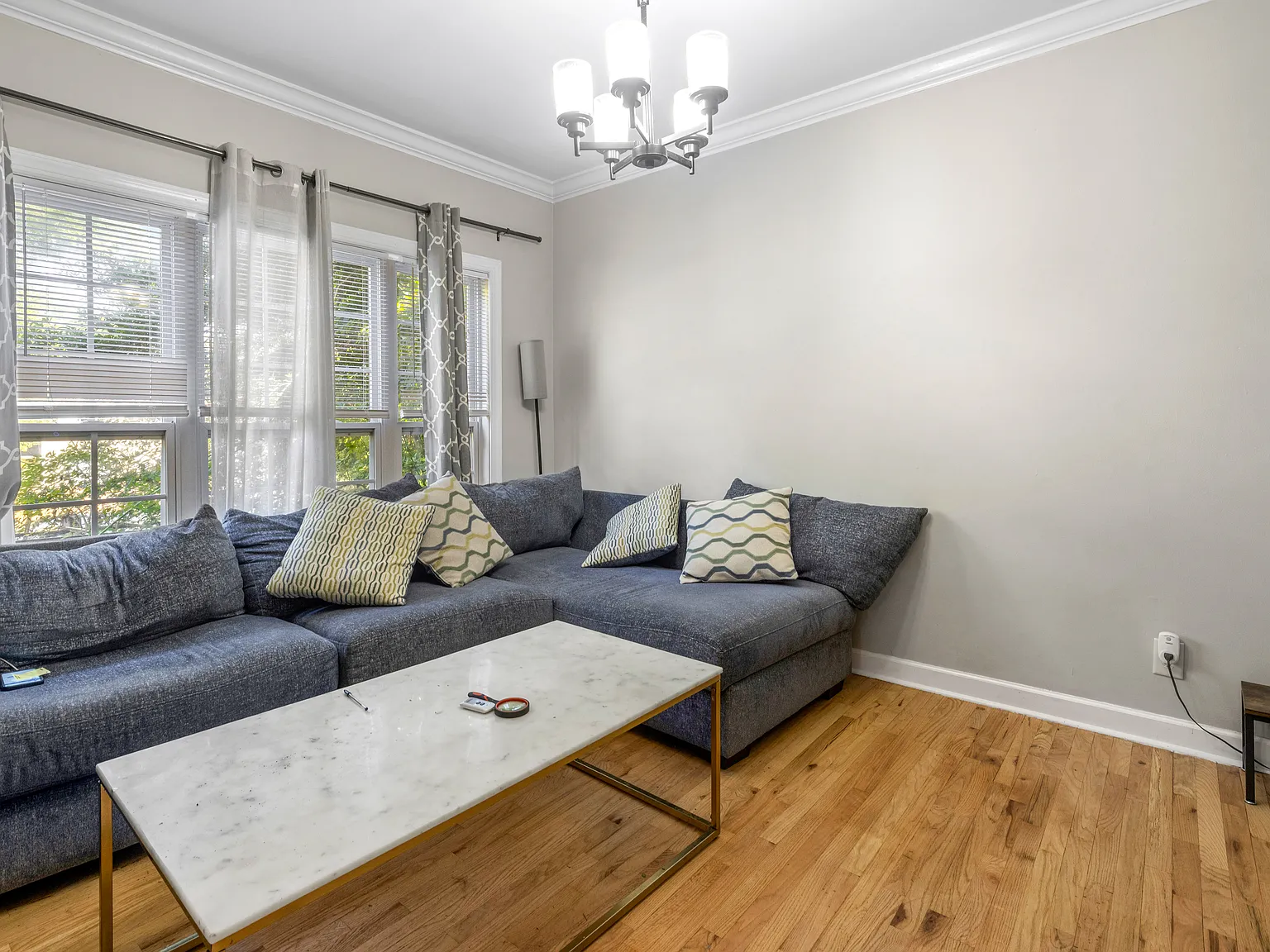 4 bed, 2966 sqft, $4,000 — Photo 4