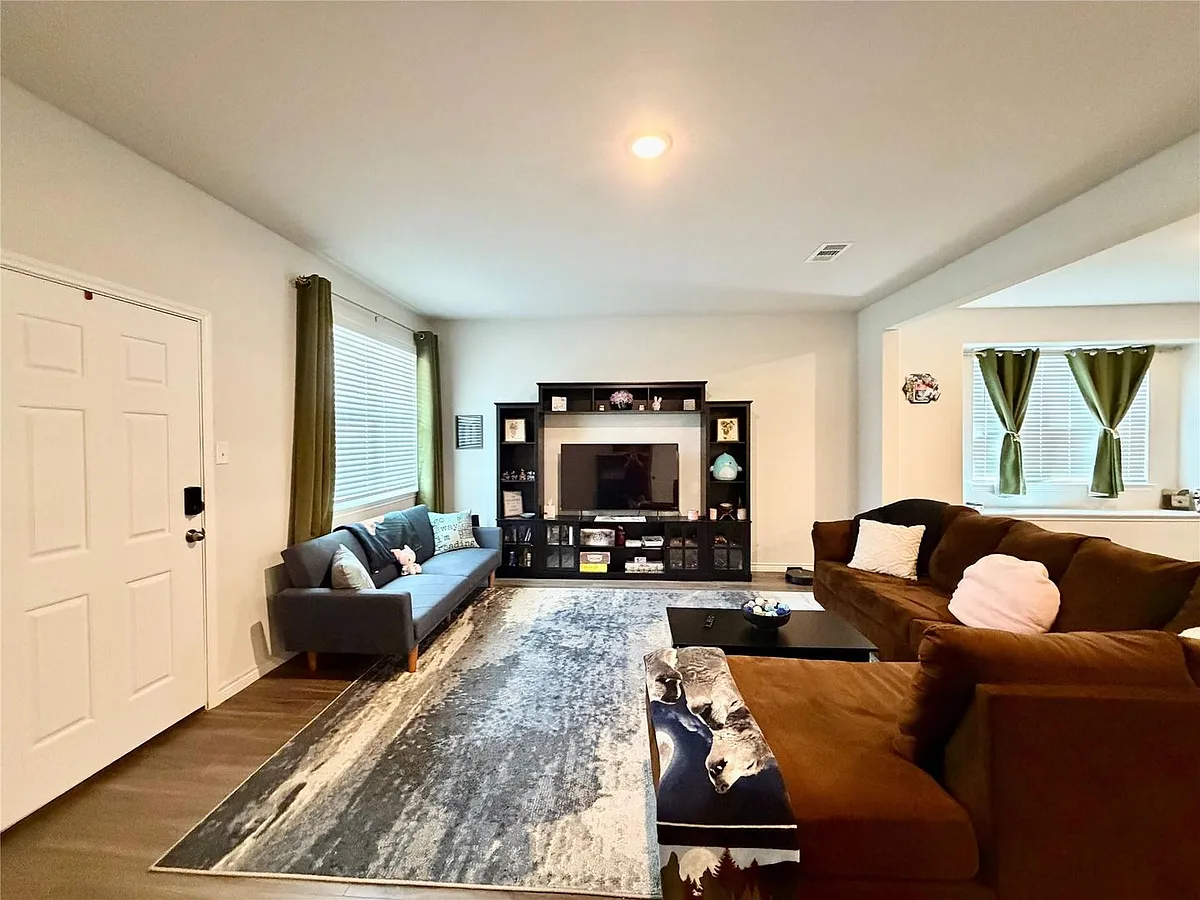 Building Photo - 5664 Shore Point Trl