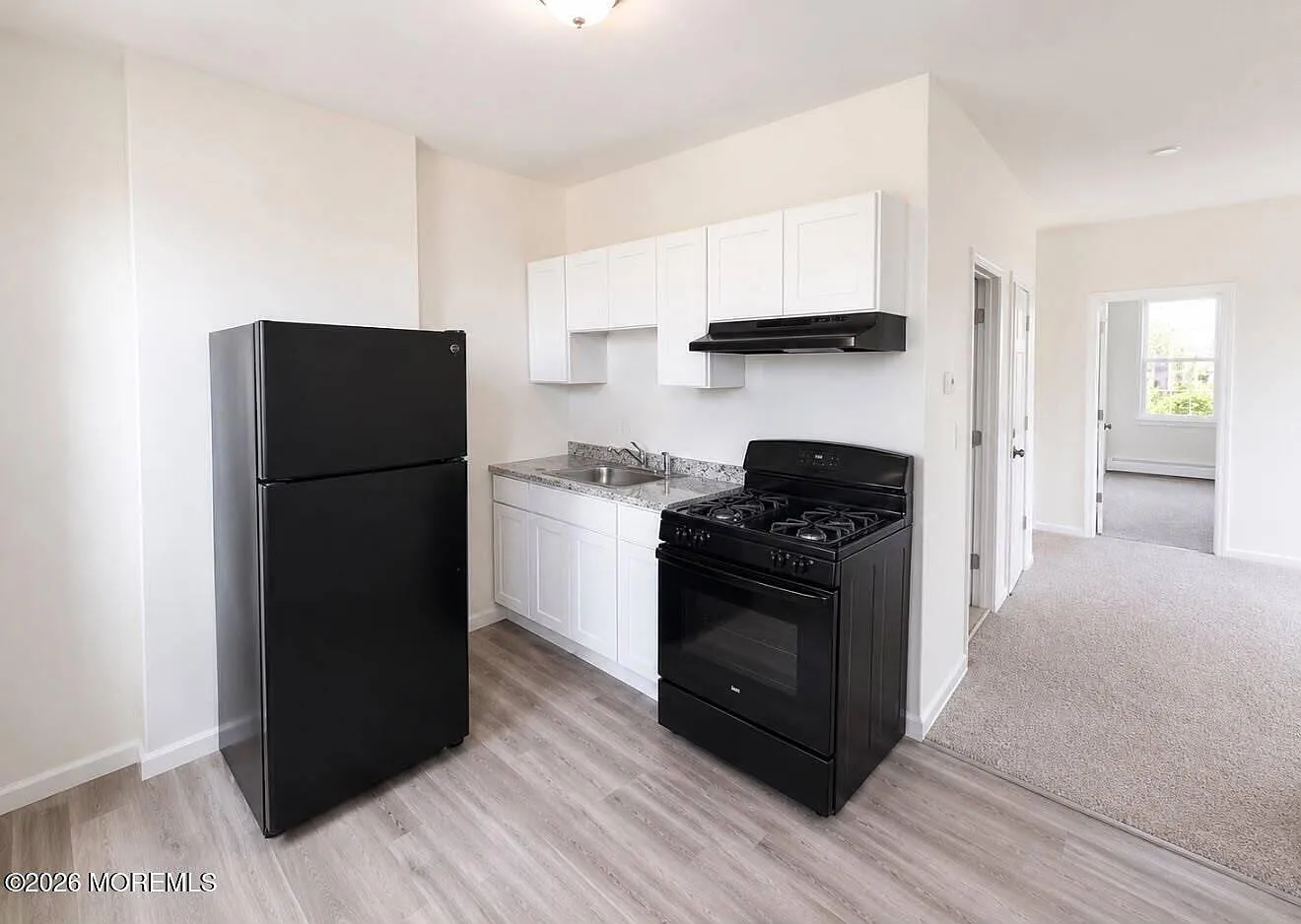 2 bed, 1800 sqft, $2,500 — Photo 2