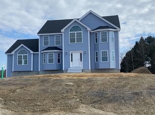 94 Thistlewood Dr #29, Pelham, NH 03076