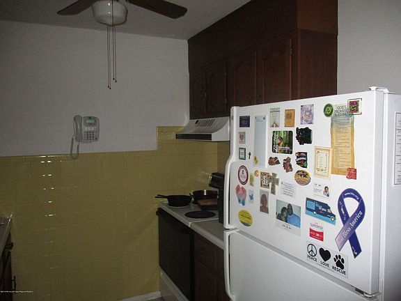 4th image of 53D Edinburgh Ln #D