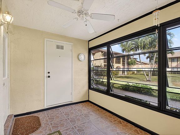 5th image of 310 Pine Ridge Circle #B-1