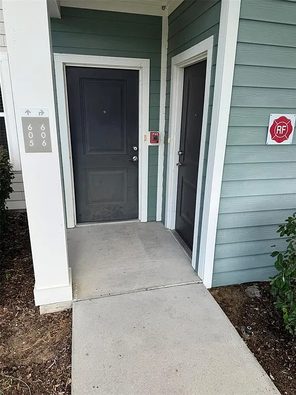 2 bed, 2.0 bath, 1167 sqft, $1,750 — Photo 2