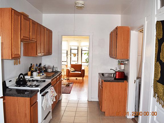 4th image of 1471 W Carmen Ave APT 3N