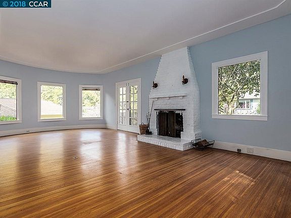 4th image of 1689 Woodhaven Way