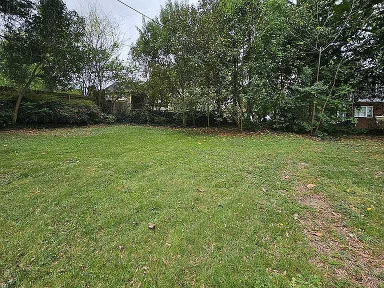 548 Greenway Dr — Photo 20