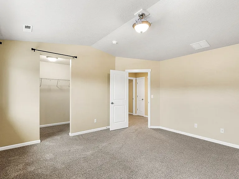 2121 N Country Vista Blvd — Photo 6