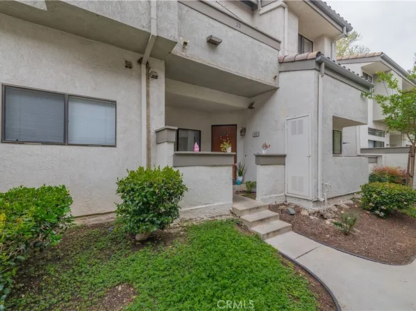 20 Blackbird Ln, Pomona, CA 91766