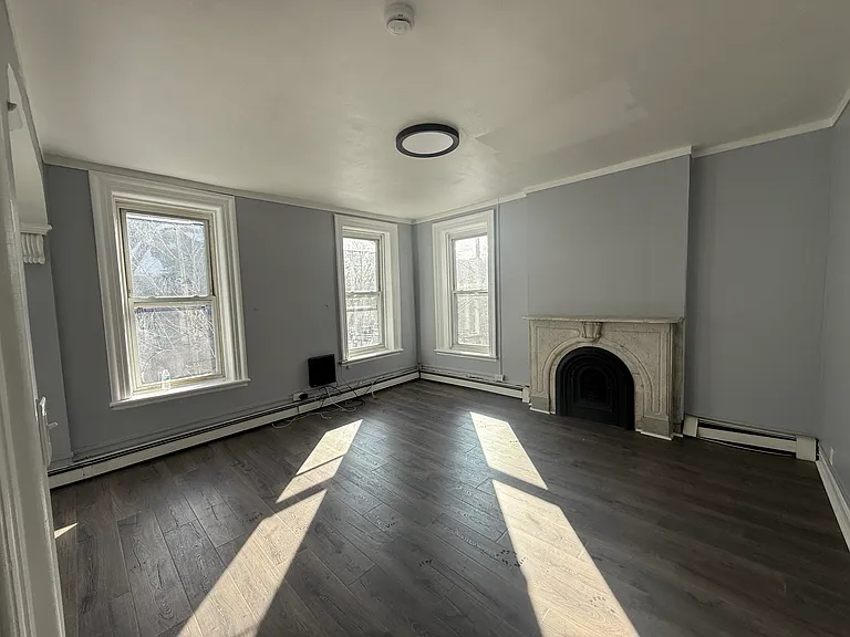 24 Davies Ct #2 — Photo 2