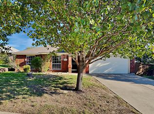 9300 Lisa Ct, White Settlement, TX 76108