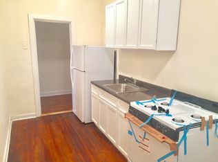 2978 E 196th St APT 1A, Bronx, NY 10461