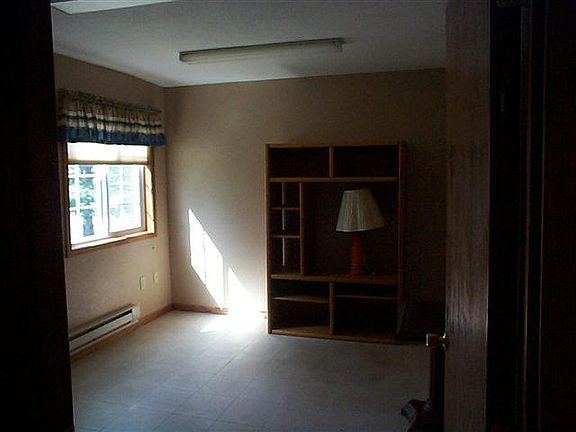 4th image of 204 Park Ave