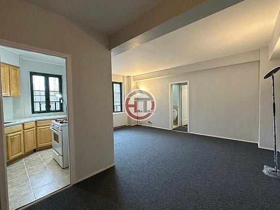 2nd image of 99 Metropolitan Oval APT 2H