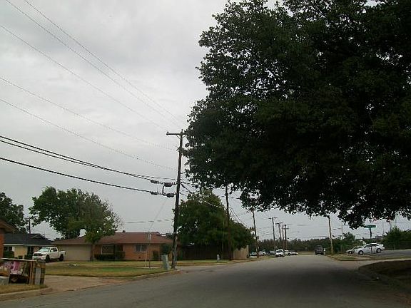 5th image of 151 Sheffield Dr