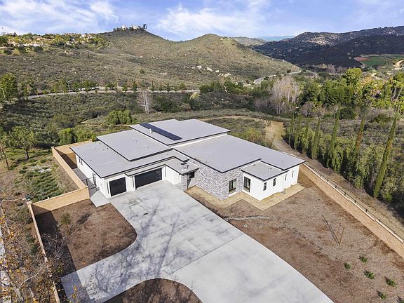 4th image of 16925 Old Coach Rd