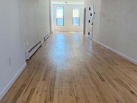 2nd image of 1729 Lexington Ave APT 4