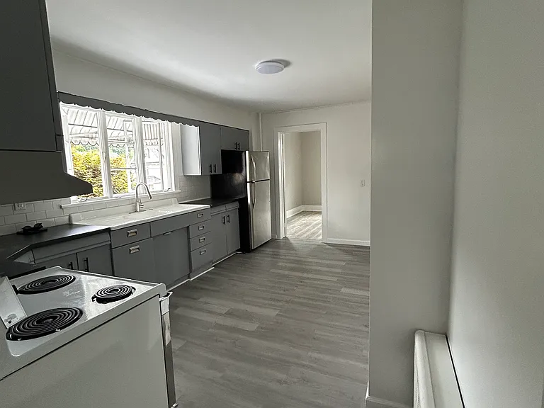 929 Stafford Ave #1 — Photo 4