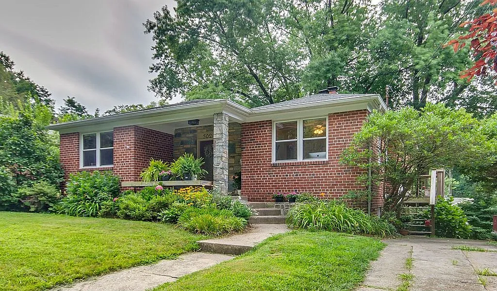 5024 Weaver Ter NW photo 1