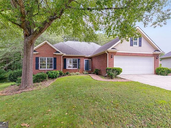 5th image of 116 Manor Way