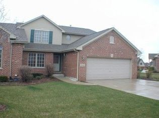 7461 E Plank Trail Ct, Frankfort, IL 60423