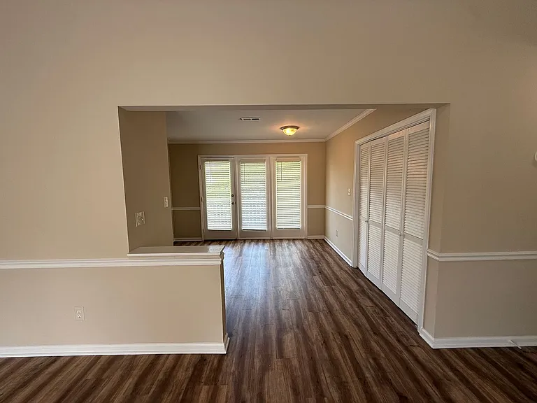 4720 Matt Dr — Photo 5