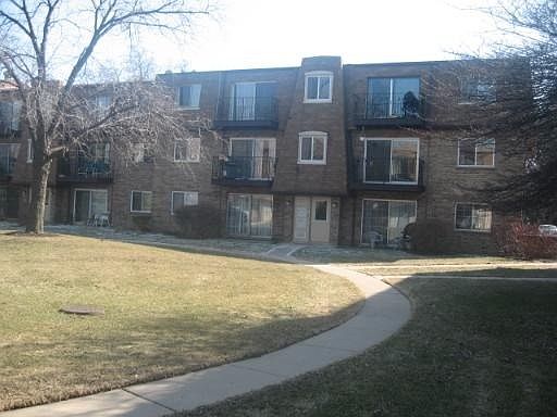 2nd image of 9420 Bay Colony Dr APT 2W