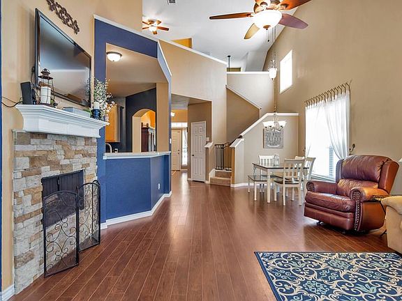 5th image of 10105 Cherry Hill Ln