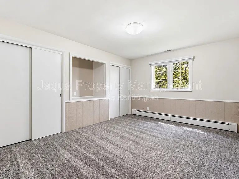 4420 Croyden Ave — Photo 13