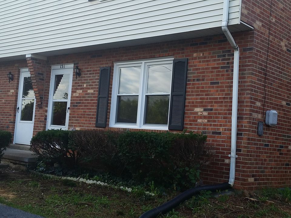 1st image of 131 Steele Ave