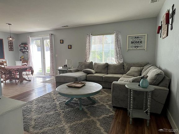 5th image of 1008 Maggie Ln