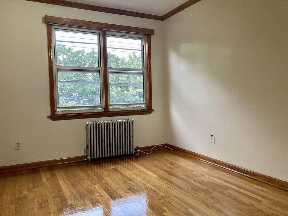 1st image of 222 Saint