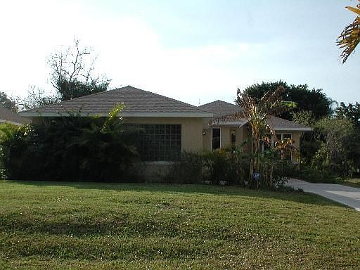 1st image of 2916 Marshall Dr