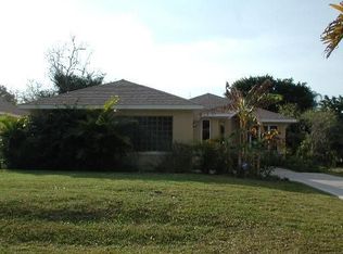 2916 Marshall Dr, Sarasota, FL 34239